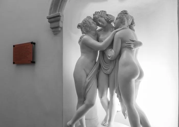 Atrhome - Canova Urban Space Appartement